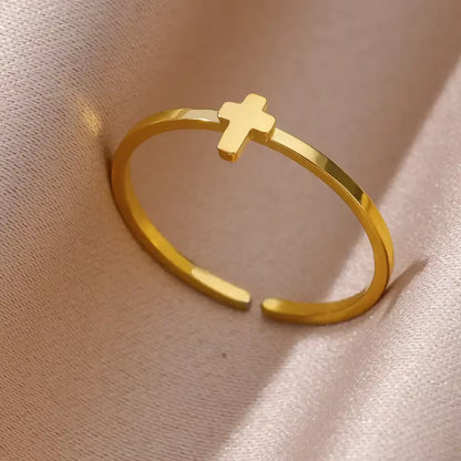 Shine Bright with Our Aesthetic Heart Gold Stainless Steel Rings! Perfect for Weddings, Prom, and Gifts! 💖✨ #VintageVibes #WaterproofJewelry