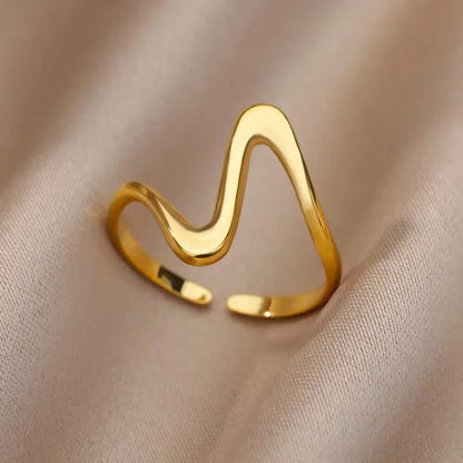 Shine Bright with Our Aesthetic Heart Gold Stainless Steel Rings! Perfect for Weddings, Prom, and Gifts! 💖✨ #VintageVibes #WaterproofJewelry