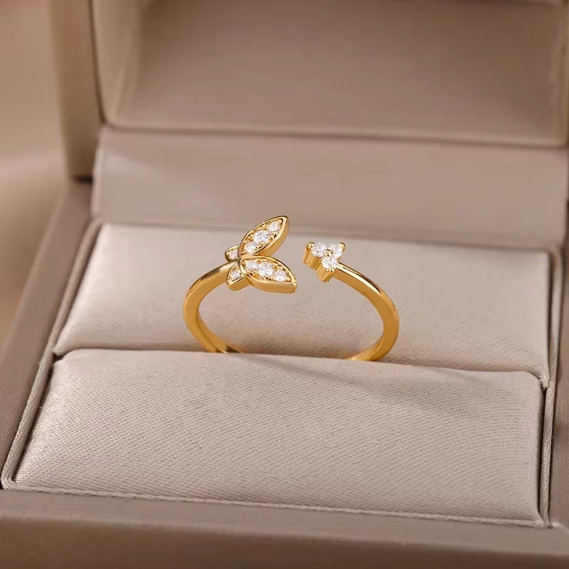 Shine Bright with Our Aesthetic Heart Gold Stainless Steel Rings! Perfect for Weddings, Prom, and Gifts! 💖✨ #VintageVibes #WaterproofJewelry