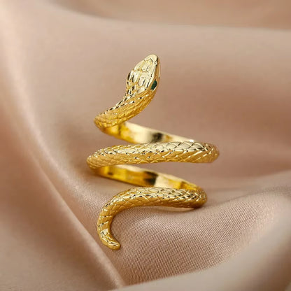Shine Bright with Our Aesthetic Heart Gold Stainless Steel Rings! Perfect for Weddings, Prom, and Gifts! 💖✨ #VintageVibes #WaterproofJewelry