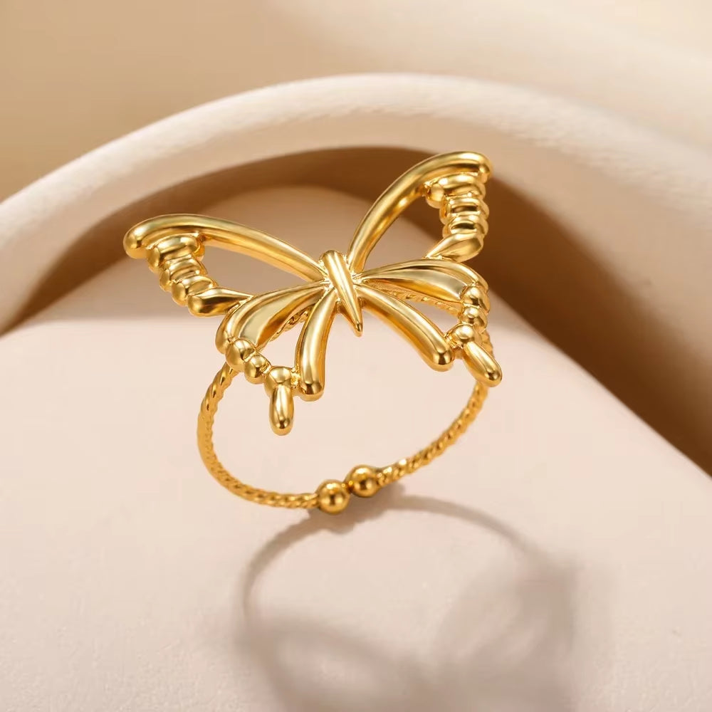 Shine Bright with Our Aesthetic Heart Gold Stainless Steel Rings! Perfect for Weddings, Prom, and Gifts! 💖✨ #VintageVibes #WaterproofJewelry