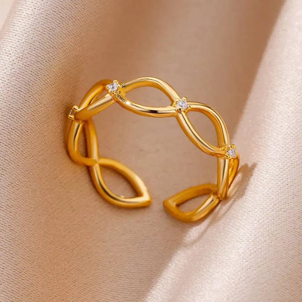 Shine Bright with Our Aesthetic Heart Gold Stainless Steel Rings! Perfect for Weddings, Prom, and Gifts! 💖✨ #VintageVibes #WaterproofJewelry